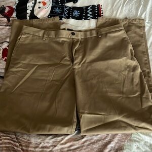 Men’s Dockers Khakis, SZ: 40x34, Classic Fit